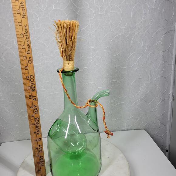 Vintage Hand Blown Italian Wine Decanter Green with Ice Chamber & Raffia Stopper - Picture 2 of 16